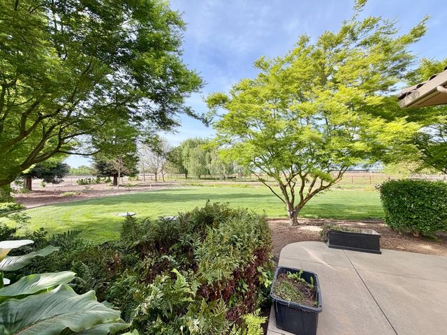 7484 Dusty Ln, Modesto, CA 95357