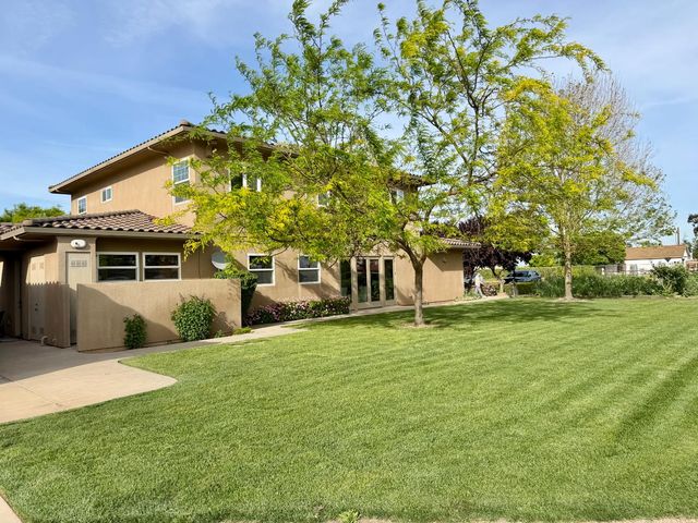 7484 Dusty Ln, Modesto, CA 95357