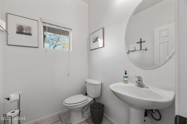 8321 N Amber Burst Drive, Tucson, AZ 85743