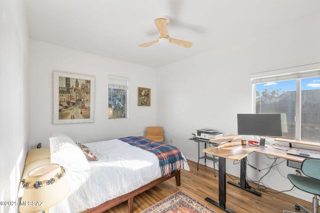 8321 N Amber Burst Drive, Tucson, AZ 85743