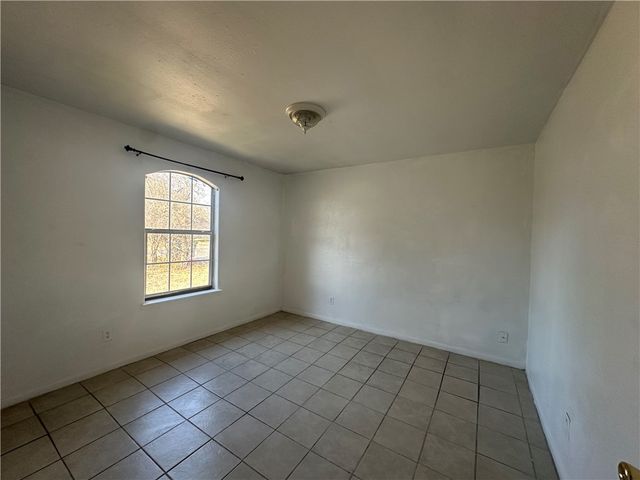 607 W Randall St, Beeville, TX 78102