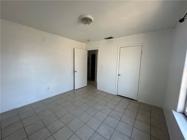 607 W Randall St, Beeville, TX 78102