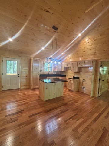 94 Noelle's Pass, Murphy, NC 28906