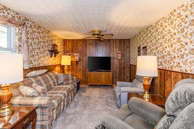 433 Kent Road 433 Kent Road, Tipp City, OH 45371