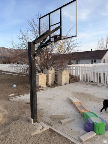 1374 E FALCON LN, Eagle Mountain, UT 84005