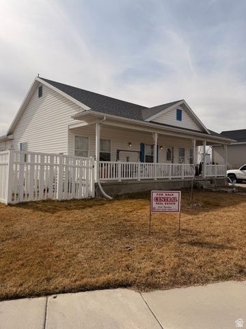 1374 E FALCON LN, Eagle Mountain, UT 84005