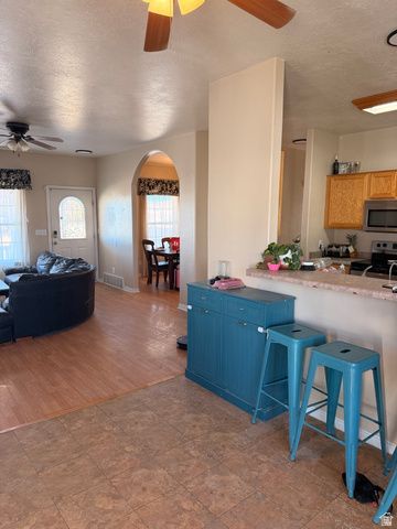 1374 E FALCON LN, Eagle Mountain, UT 84005