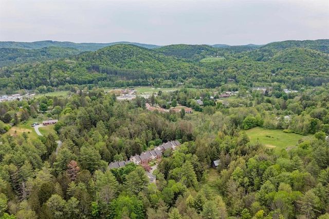 85 Townhouse Way Apt 14, Woodstock, VT 05091