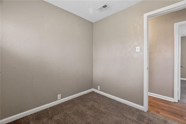 11302 MANCHESTER Avenue, Kansas City, MO 64134