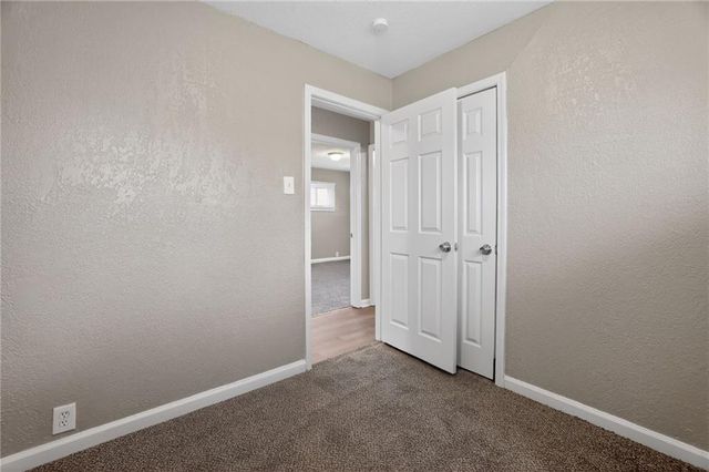 11302 MANCHESTER Avenue, Kansas City, MO 64134