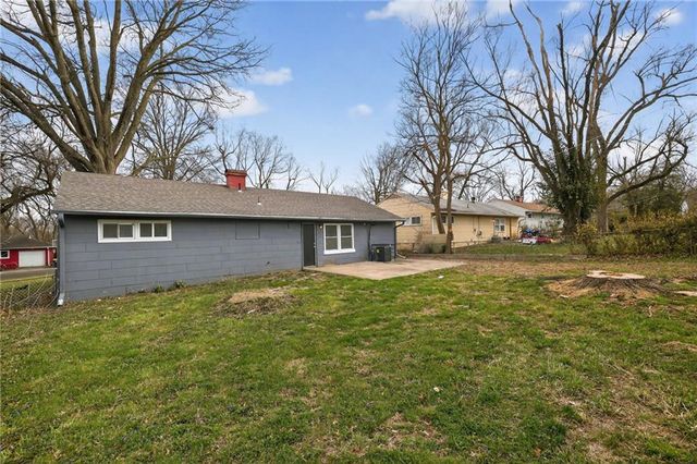 11302 MANCHESTER Avenue, Kansas City, MO 64134