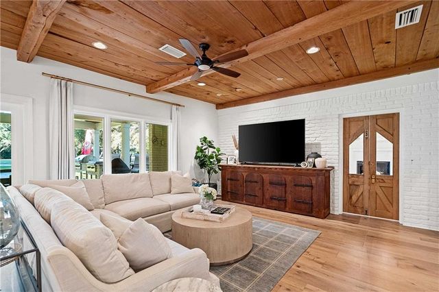 18247 Woodland Drive, Fairhope, AL 36532