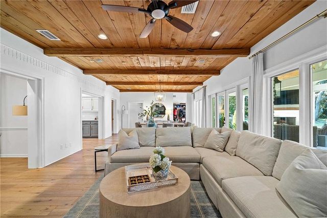 18247 Woodland Drive, Fairhope, AL 36532