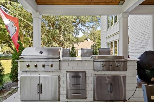 18247 Woodland Drive, Fairhope, AL 36532