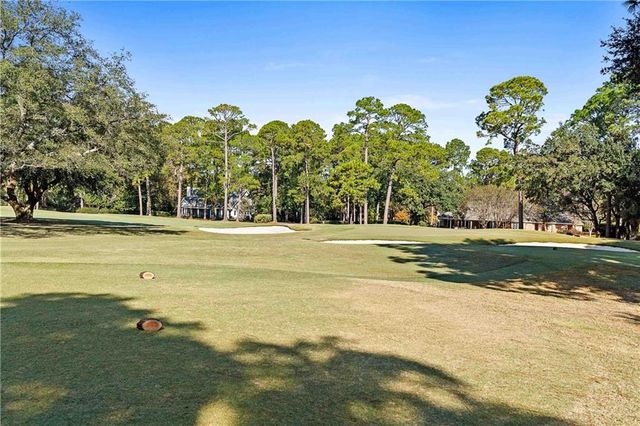 18247 Woodland Drive, Fairhope, AL 36532