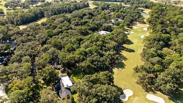 18247 Woodland Drive, Fairhope, AL 36532