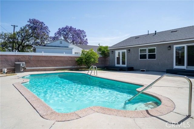 11205 Woolford Street, Culver City, CA 90230