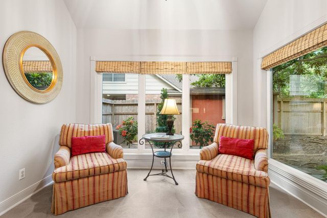 18 Golden Sunset Circle, The Woodlands, TX 77381