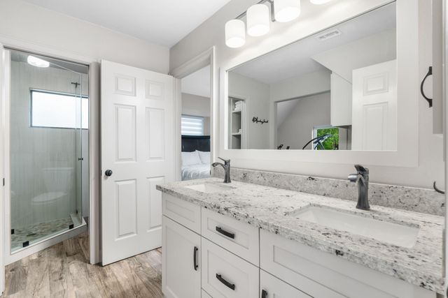 18 Golden Sunset Circle, The Woodlands, TX 77381