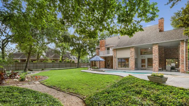 18 Golden Sunset Circle, The Woodlands, TX 77381