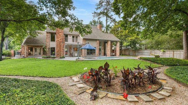 18 Golden Sunset Circle, The Woodlands, TX 77381