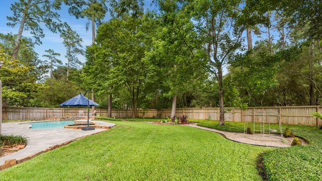 18 Golden Sunset Circle, The Woodlands, TX 77381