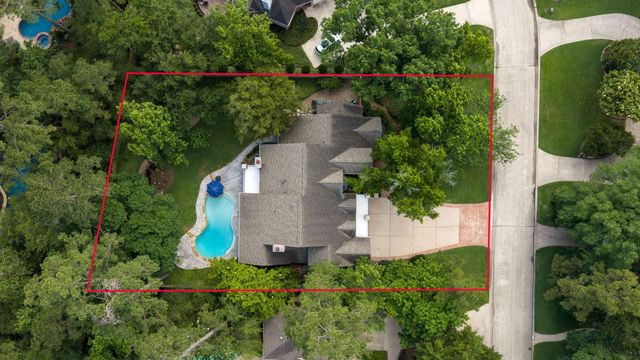 18 Golden Sunset Circle, The Woodlands, TX 77381