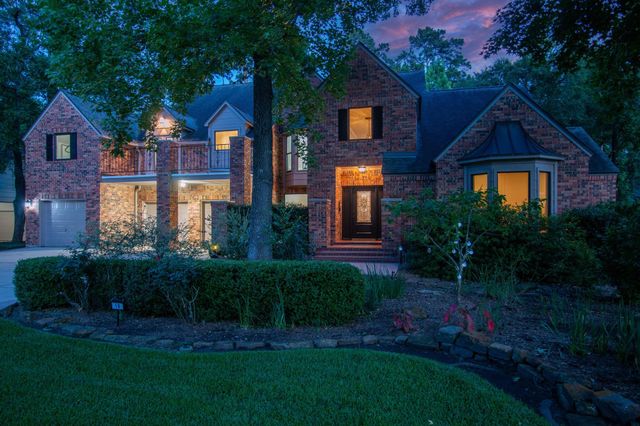 18 Golden Sunset Circle, The Woodlands, TX 77381