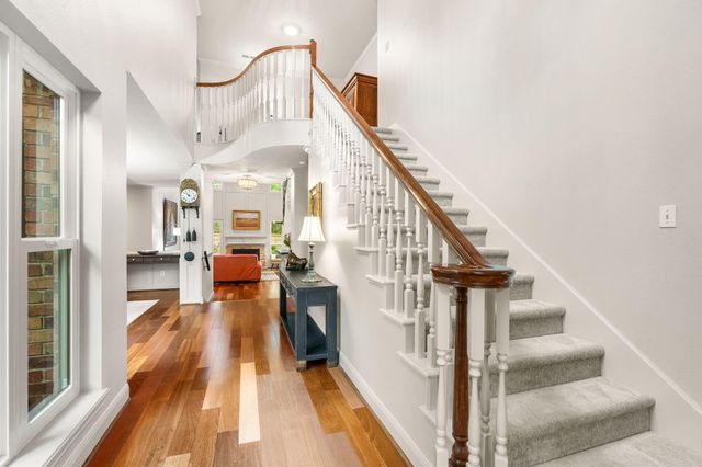 18 Golden Sunset Circle, The Woodlands, TX 77381