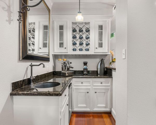 18 Golden Sunset Circle, The Woodlands, TX 77381