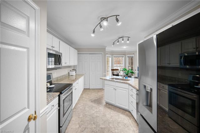 5904 Election Oak Drive, High Point, NC 27265