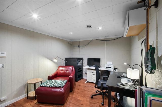 5904 Election Oak Drive, High Point, NC 27265