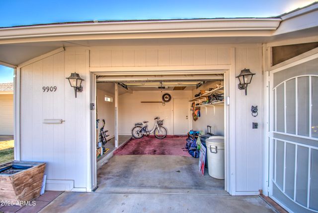 9909 W NEWPORT Drive, Sun City, AZ 85351