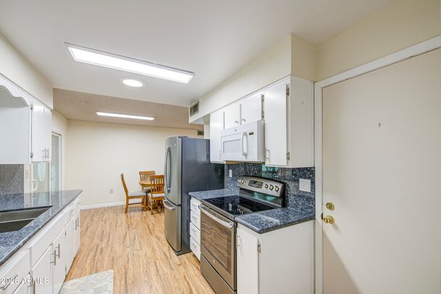 9909 W NEWPORT Drive, Sun City, AZ 85351