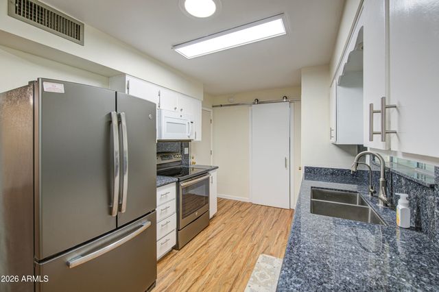 9909 W NEWPORT Drive, Sun City, AZ 85351