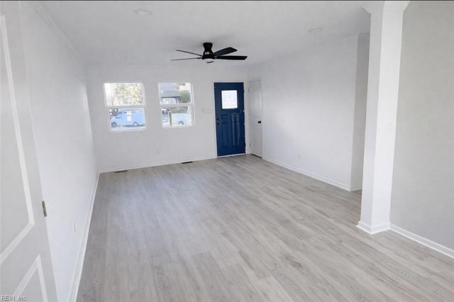 1203 Baskerville LN, Portsmouth, VA 23701