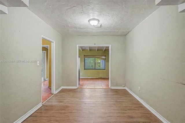 583 NW 47th St, Miami, FL 33127