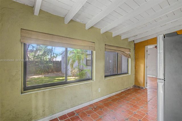 583 NW 47th St, Miami, FL 33127