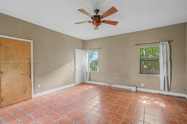 583 NW 47th St, Miami, FL 33127