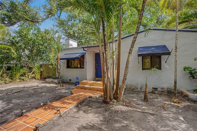 583 NW 47th St, Miami, FL 33127