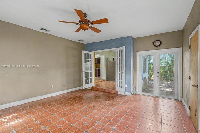 583 NW 47th St, Miami, FL 33127