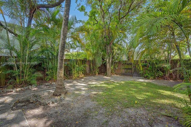 583 NW 47th St, Miami, FL 33127