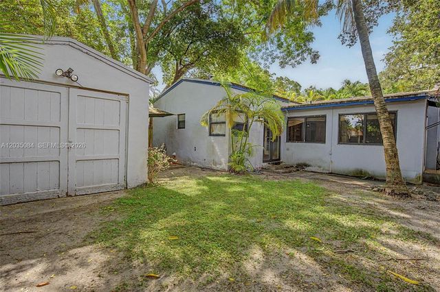 583 NW 47th St, Miami, FL 33127