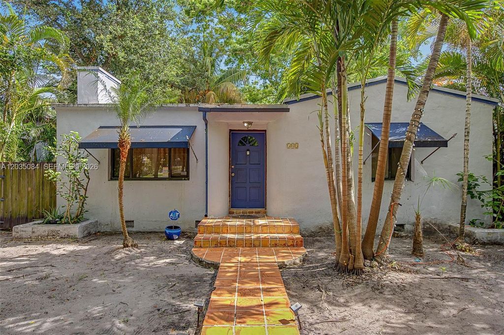 583 NW 47th St, Miami, FL 33127