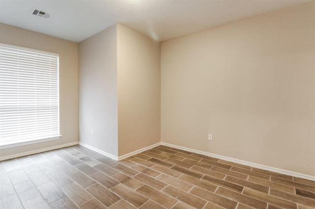 1125 Oak Creek Drive, Moore, OK 73160