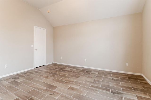 1125 Oak Creek Drive, Moore, OK 73160