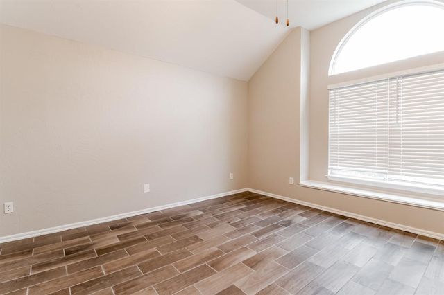 1125 Oak Creek Drive, Moore, OK 73160