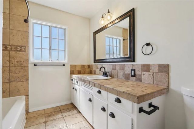 5319 Rochester, Riverside, CA 92504