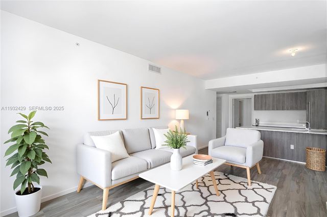 801 S Miami Ave 1409, Miami, FL 33130