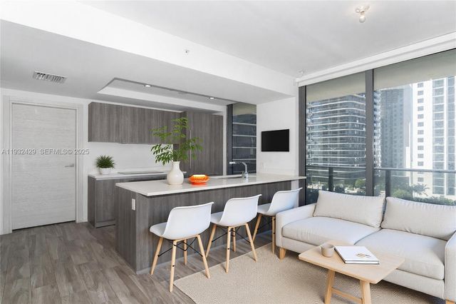 801 S Miami Ave 1409, Miami, FL 33130